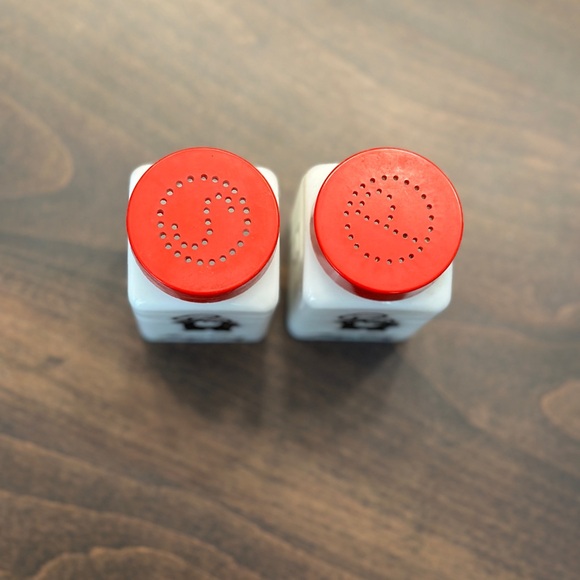 Magic Chef Vintage Salt & Pepper Shakers - Picture 2 of 8
